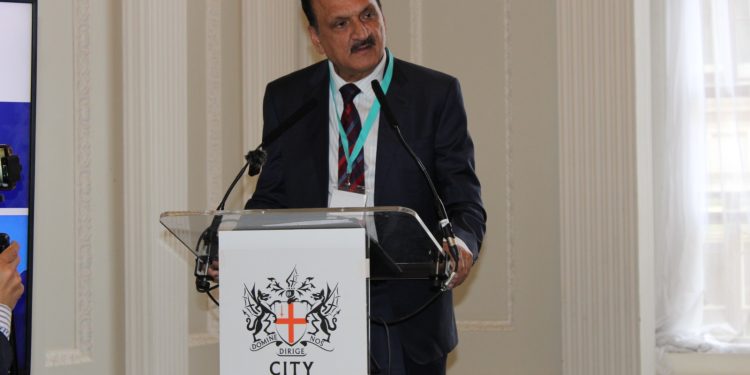 नेपालसँग आन्तरिक स्रोत पर्याप्त नभएकाले वैदेशिक लगानी अपरिहार्य छ : अर्थमन्त्री डा महत