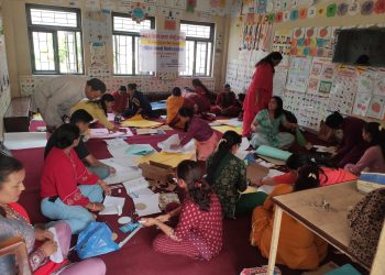 शिक्षामा गुणस्तर ल्याउन मन्थली माबी र नाकन्या माबिका शिक्षक, शिक्षक सिकाइमा ब्यस्त