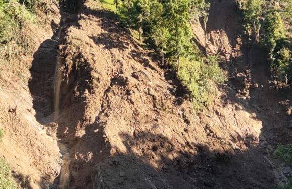 दोरम्बा पहिरो अपडेट : ६ जनाको शव फेला, ४ अझै वेपत्ता