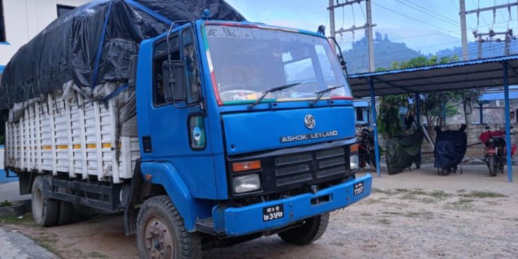 सिन्धुलीमा बिल बिजक नभएको २४ लाख बढीको सामान बरामद