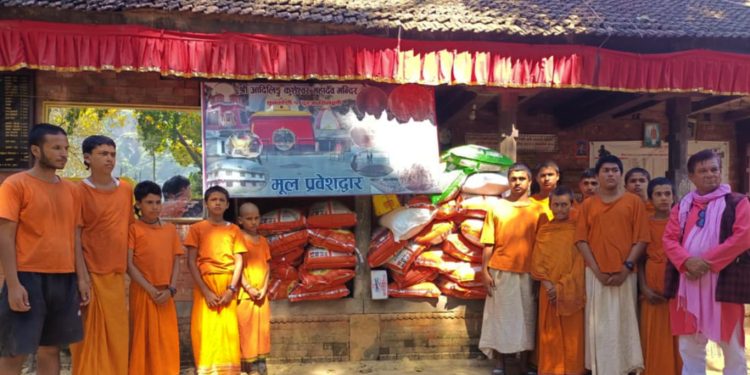 विपत्तीबाट जोगिएका गुरूकुलका वटुकहरुलाई सहयोग