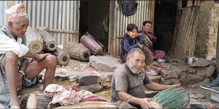 बादी समुदायको पुर्ख्यौली पेसा सङ्कटमा
