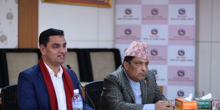 नेपालको चिकित्सा स्नातकोत्तरलाई विदेशमा आपसी मान्यता दिलाउन स्वास्थ्य मन्त्री पौडेलको पहल
