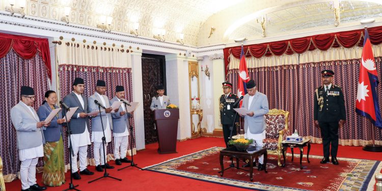 राष्ट्रपति समक्ष पाँच राजदूतकाे शपथ