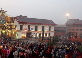 पशुपतिनाथ मन्दिरमा महाशिवरात्रिका भक्तजनको घुइँचो 