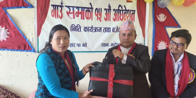 बजेटको दस्तावेज, गाउँको दिगो भविष्य: लिखु तामाकोशीको सम्मउन्नतको संकल्प