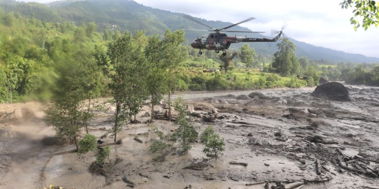 बाढीमा तीन प्रहरी, छ चिनियाँसहित १८ बेपत्ता