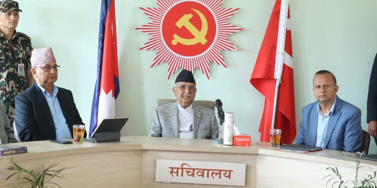 एमाले केन्द्रीय कमिटी बैठक दोस्रो दिन पनि जारी, विधान संशोधन र संगठनात्मक प्रस्तावमा छलफल