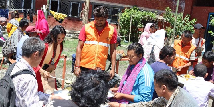 समाजमा उदारहणीय कार्य गर्दै मनाए डाक्टर धर्मेन्द्र कु. शाहले जन्मदिन