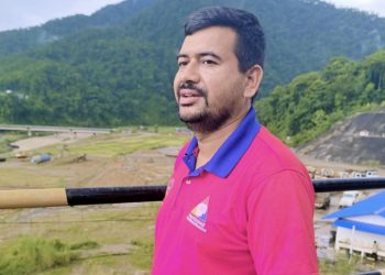 तिमिलाई हेर्दा मात्रै अघाउछु प्रेम भएर होला