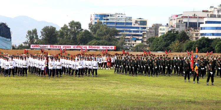 सैनिक मञ्च टुँडिखेलमा संविधान दिवस मनाइयो