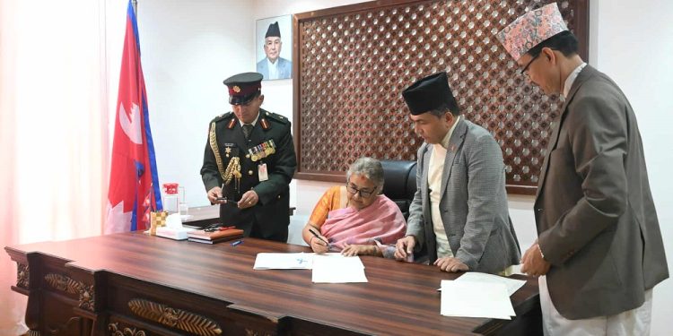 प्रधानमन्त्री सुशीला कार्कीले पदभार ग्रहण,जेनजी आन्दोलनका मृतक शहीद घोषणा, परिवारलाई १० लाख क्षतिपूर्ति दिने निर्णय