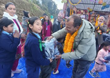 भरत प्रसाद चौलागाईं : अप्ठ्यारोमा सम्झिने नाम, विद्यार्थीका लागि न्यानो अभियान