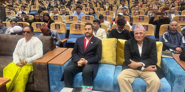 गुणस्तरीय शिक्षाका लागि सबैको जिम्मेवारी : किताब जात्रामा मन्त्री खरेल