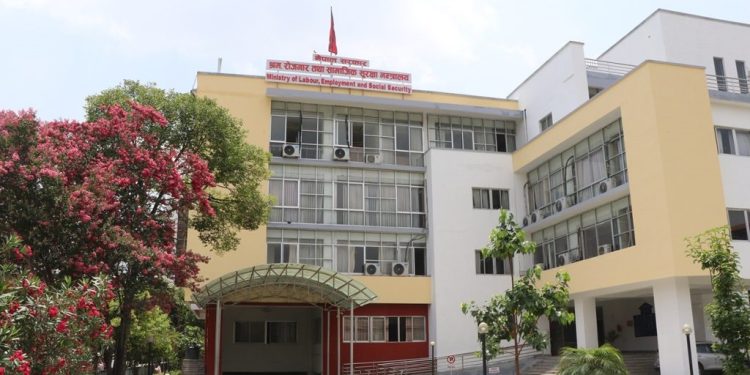 श्रम स्वीकृतिमा सुधार: टोकन प्रणाली अन्त्य, आवेदनकै दिन स्वीकृति