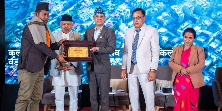 मन्थली नगरपालिका देशकै उत्कृष्ट घोषित, ‘उत्कृष्ट नगरपालिका पुरस्कार–२०८२’बाट सम्मानित