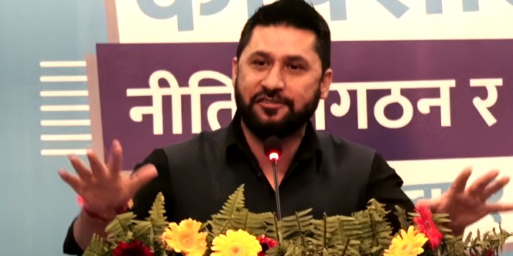 सरकार भन्दा प्रतिपक्ष झन बलियो छ: रवि लामिछानेको